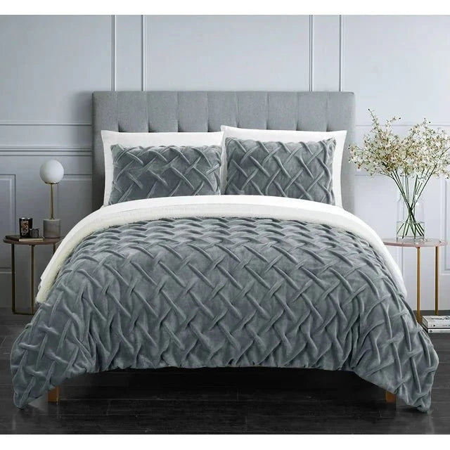 3 Piece Ultra Plush Pinch Pleat Comforter Set - The Thready