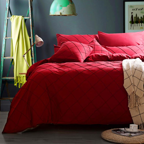 Red Pleated 8pcs Duvet Set