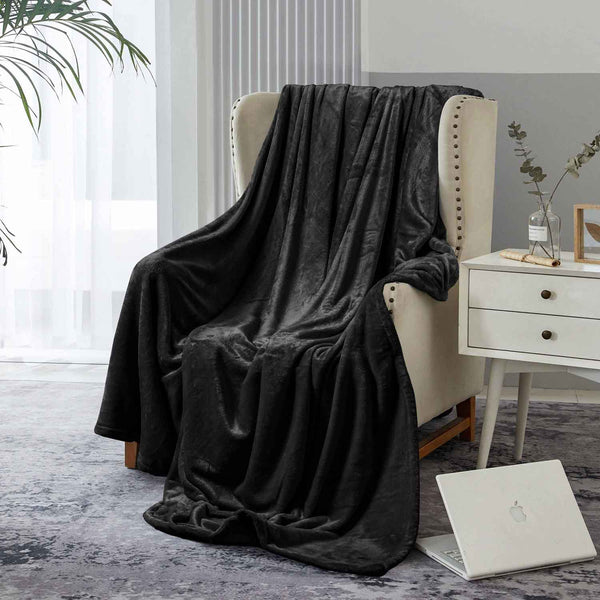 Supersoft 310 gsm Snuggly AC Fleece Blanket Black