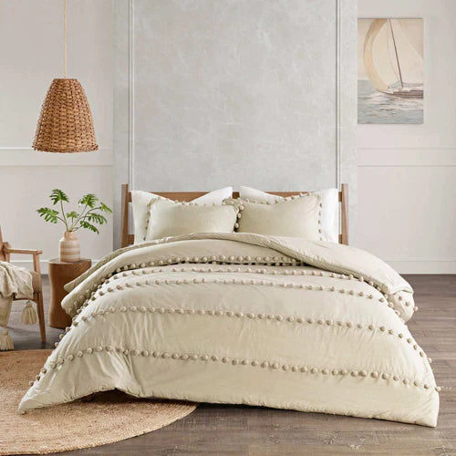 Luxury Duvet Set With Pom Pom Lace